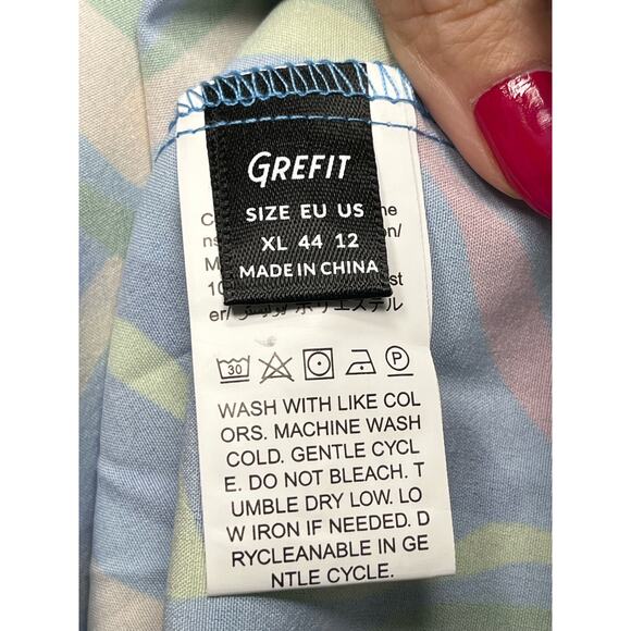 New SHEIN Privé Allover Print Keyhole Neck Blouse XL Top - Picture 7 of 9